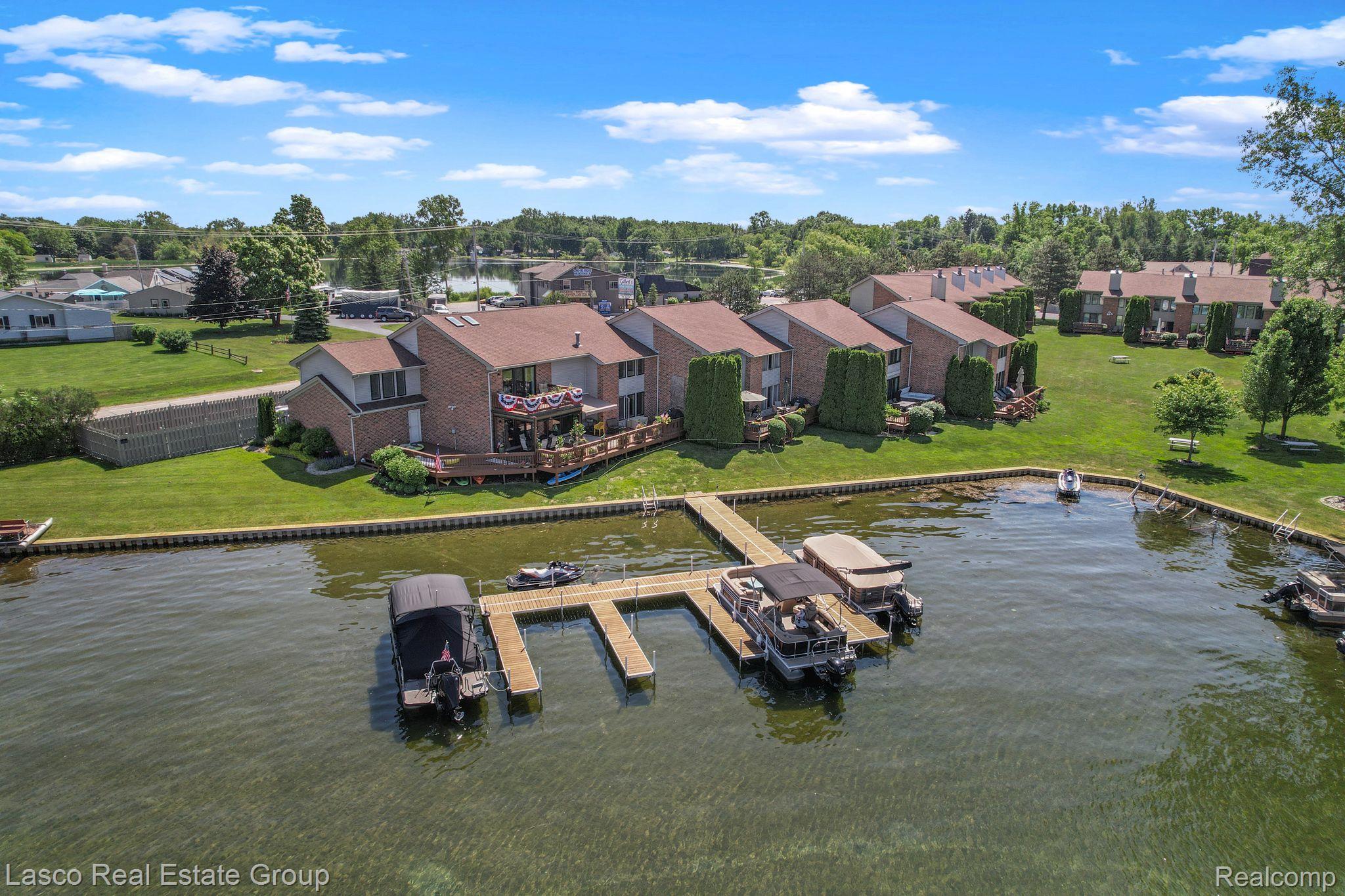 2251 North Long Lake Road Fenton, MI 48430 - Photo 34 of 43 Gallery Image 34