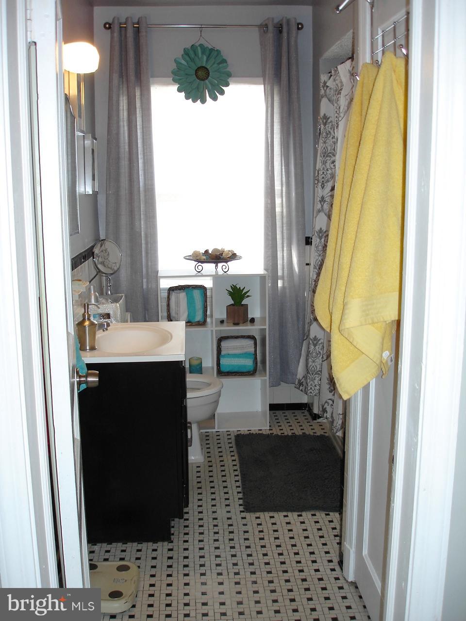1438 Stonewood Road Baltimore, MD 21239 - Photo 19 of 26 Bath