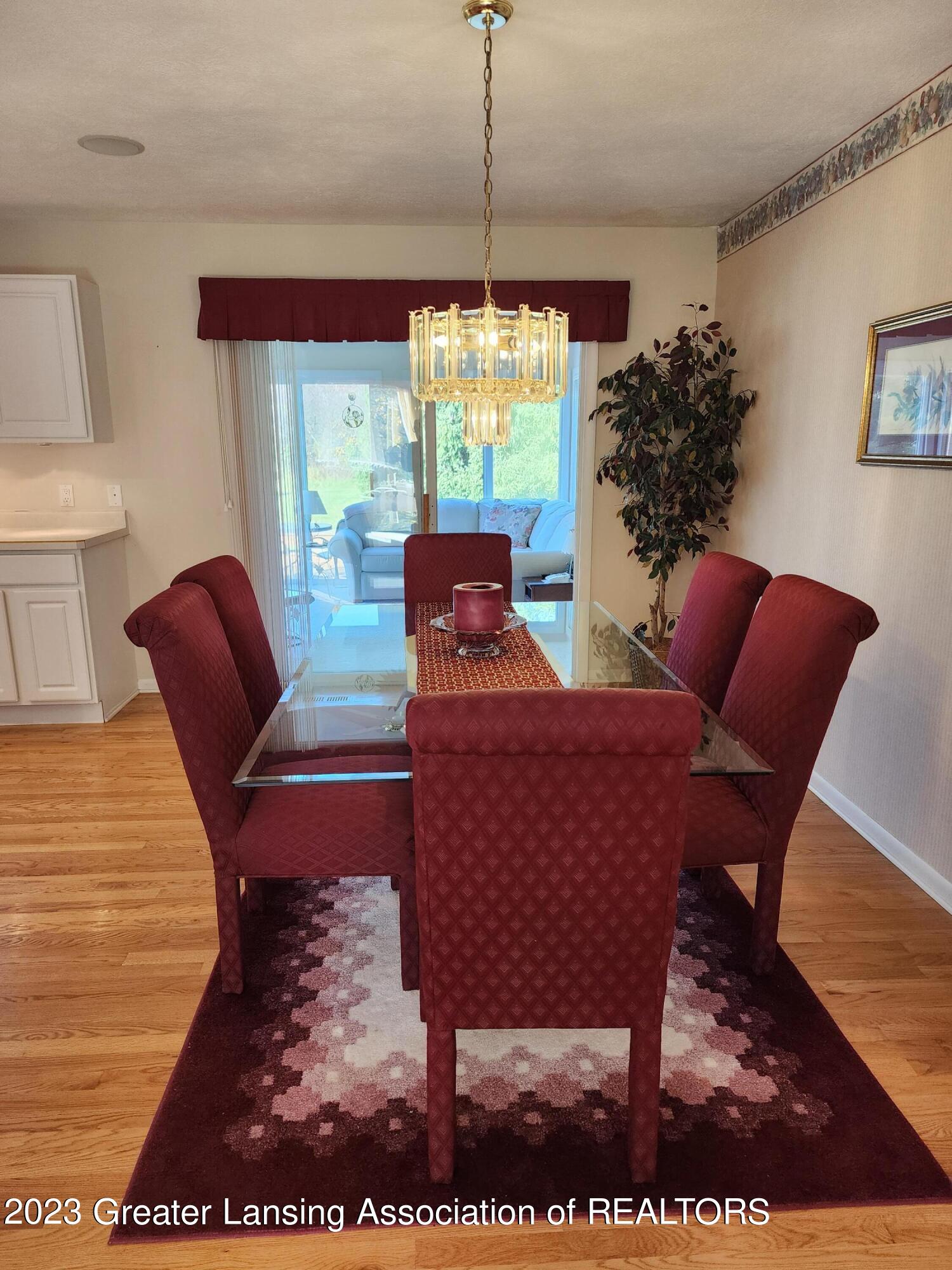 2806 Lamb Road, Unit 17 Mason, MI 48854 - Photo 6 of 19 Dining