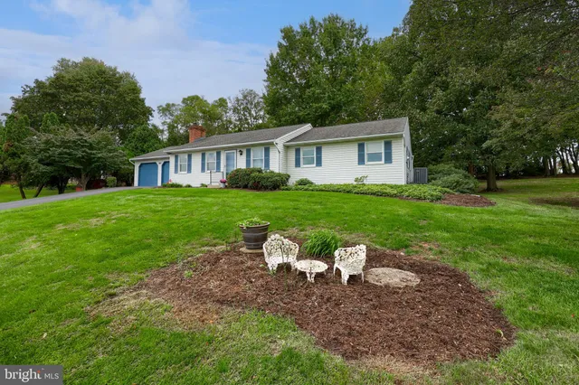 $550,000 | 2435 Honeysuckle Lane, Lancaster, PA 17603