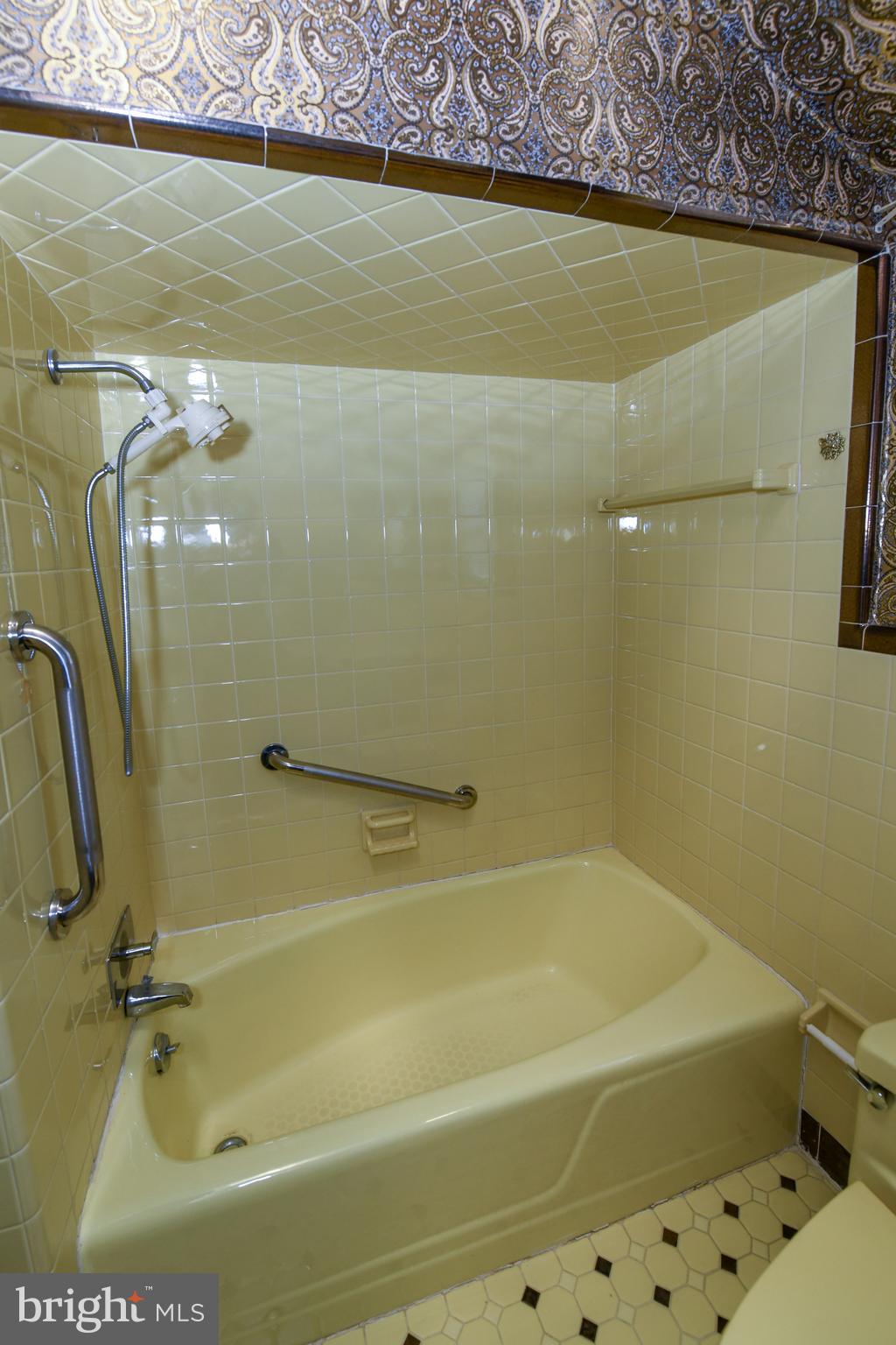 228 Mill Road Havertown, PA 19083 - Photo 33 of 43 Tub /shower in Full Bath on second floor