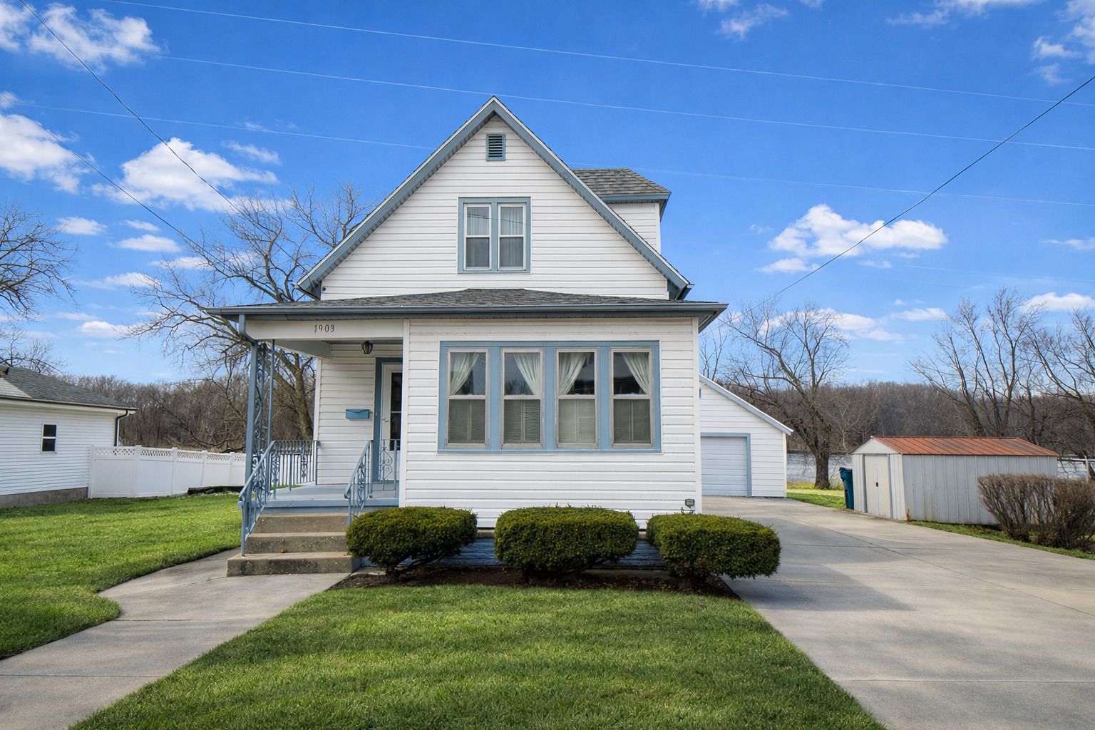 1903 West 1st Street Dixon, IL 61021 - Photo 1 of 44