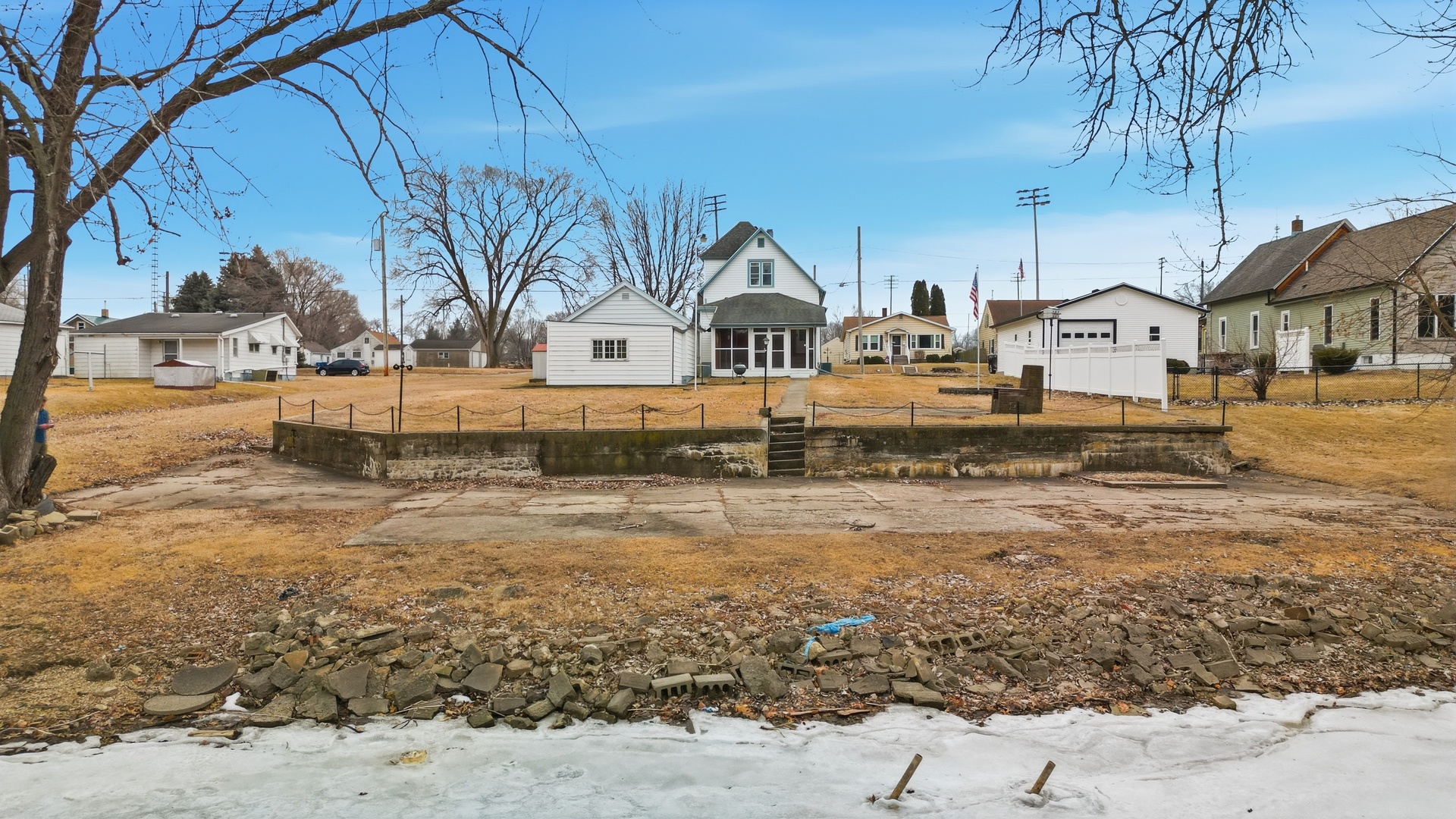 1903 West 1st Street Dixon, IL 61021 - Photo 43 of 44