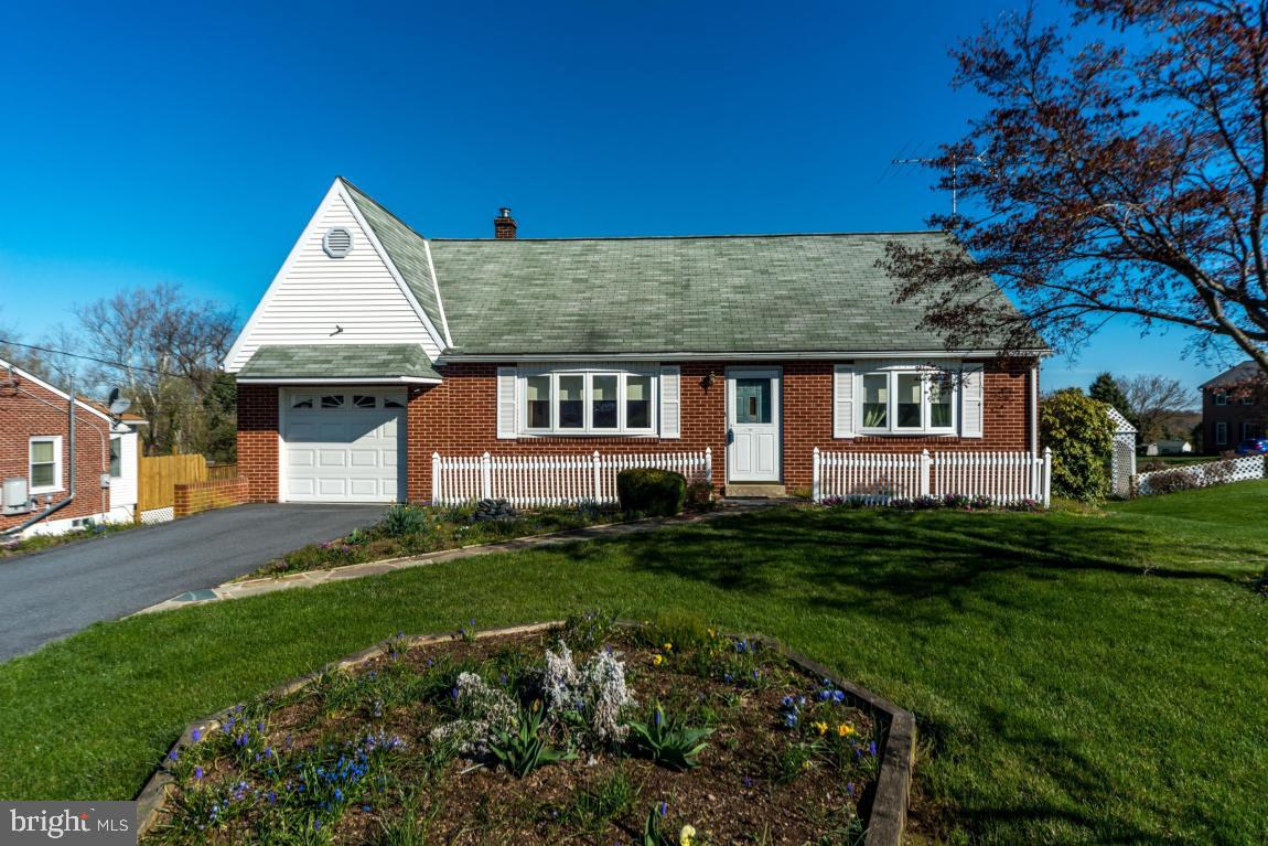 1729 Conard Road Lancaster, PA 17602 - Photo 1 of 30 Gallery Image 1