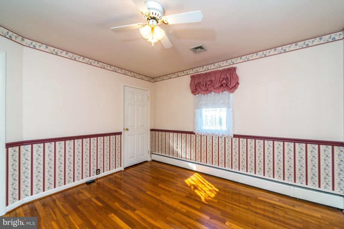 1729 Conard Road Lancaster, PA 17602 - Photo 15 of 30 Gallery Image 15