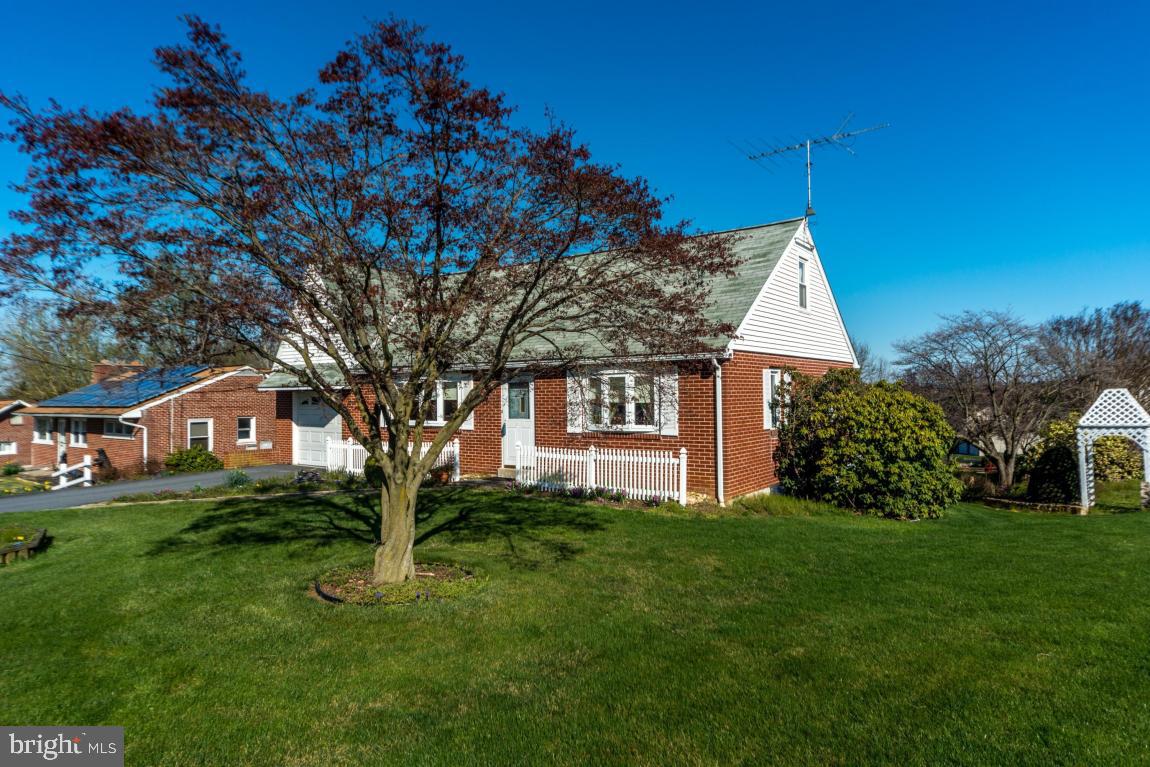 1729 Conard Road Lancaster, PA 17602 - Photo 4 of 30 Gallery Image 4