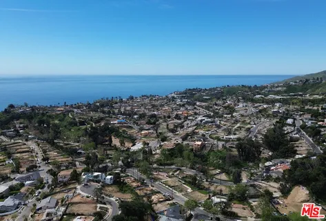 $2,995,000 | 1022 Maroney Lane, Pacific Palisades, CA 90272