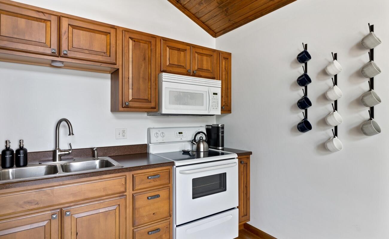 7835 Forest Beach Road Watervliet, MI 49098 - Photo 16 of 42 Bluff House 16