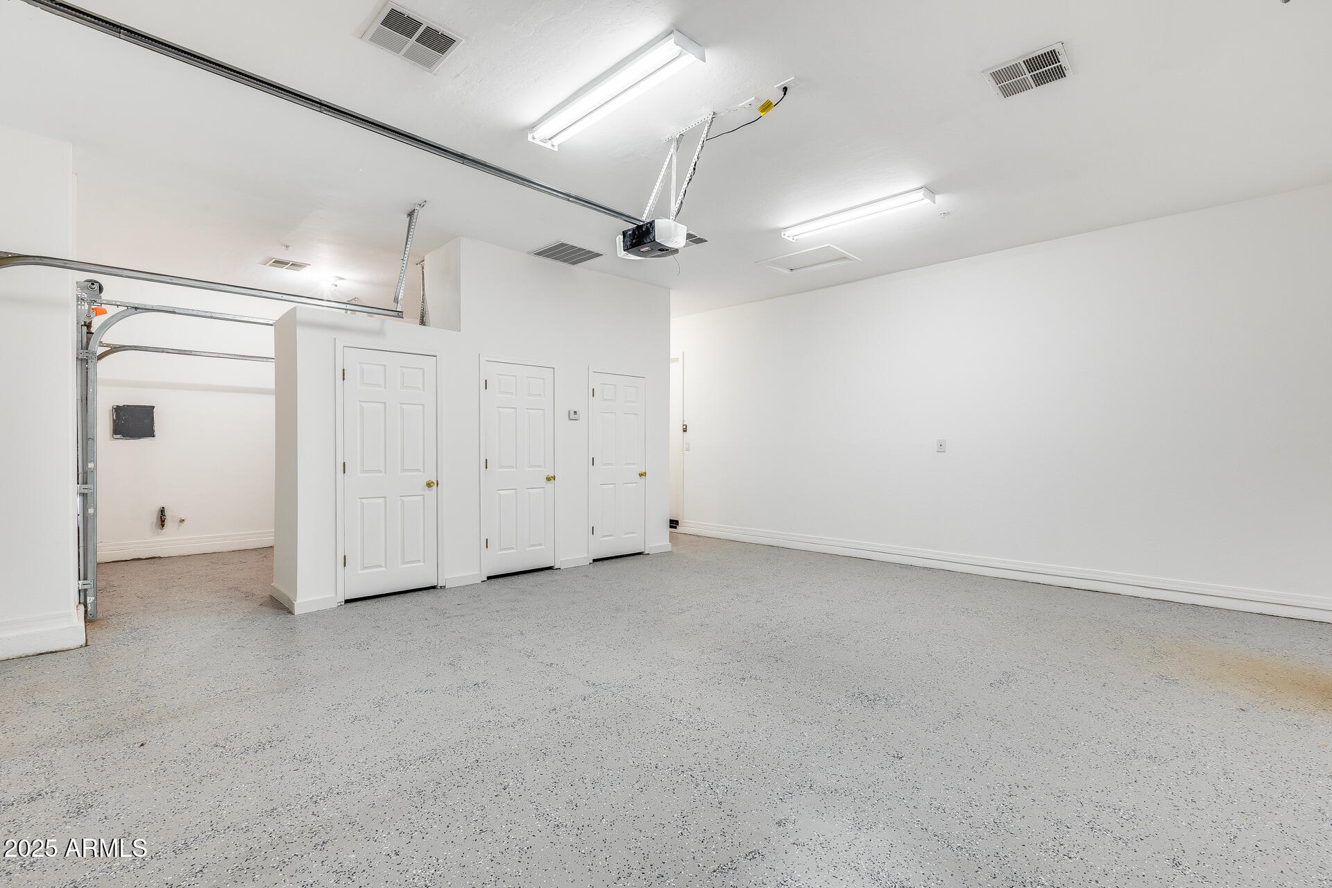 3138 West Ravina Lane Anthem, AZ 85086 - Photo 20 of 38 an empty room with a ceiling fan & a ceiling fan