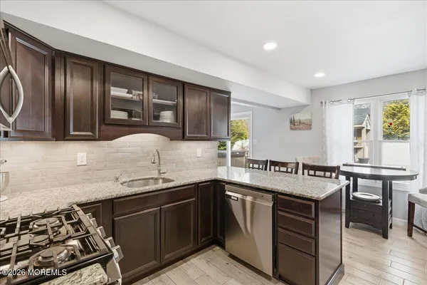 $899,000 | 8 Moss Haven Way, Howell, NJ 07731