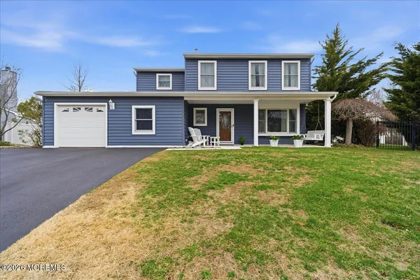 $899,000 | 8 Moss Haven Way, Howell, NJ 07731