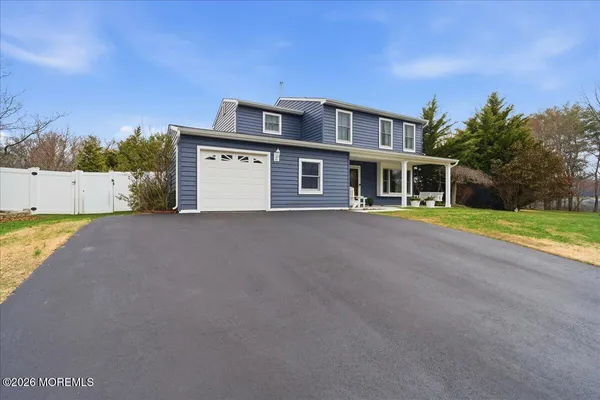 $899,000 | 8 Moss Haven Way, Howell, NJ 07731