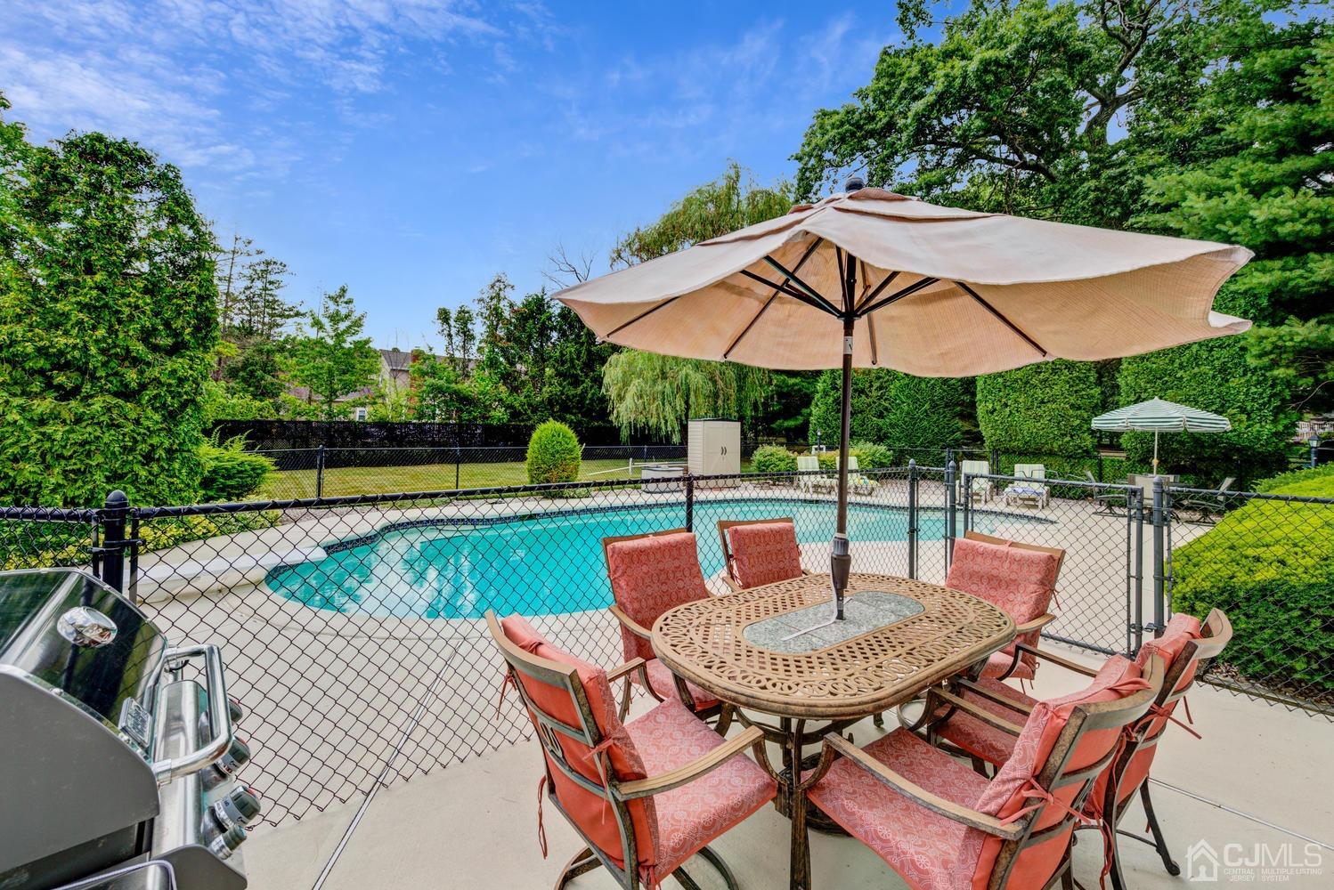 27 Alexander Road East Brunswick, NJ 08816 - Photo 22 of 25 Gallery Image 22