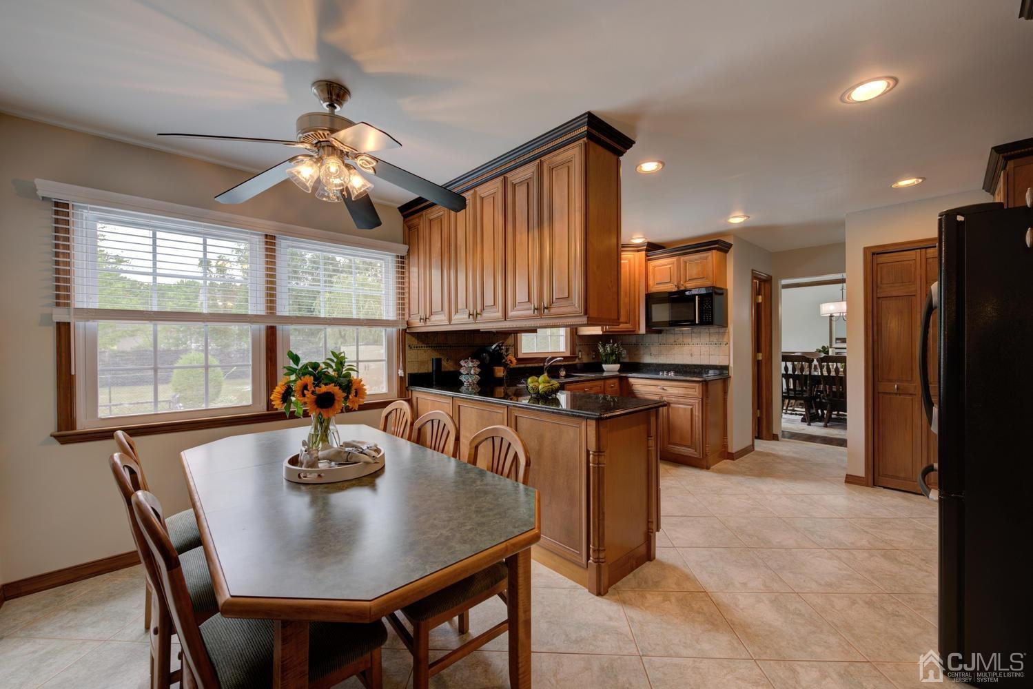27 Alexander Road East Brunswick, NJ 08816 - Photo 9 of 25 Gallery Image 9