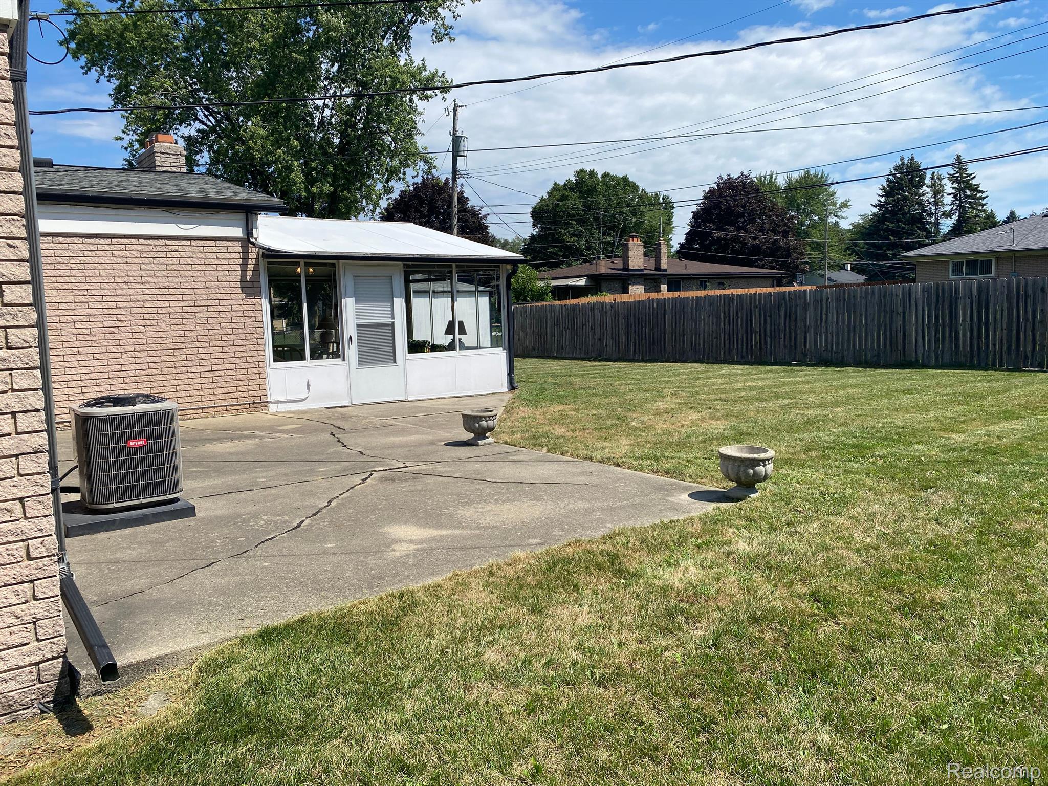 35860 Garfield Road Clinton Township, MI 48035 - Photo 28 of 31 Gallery Image 28