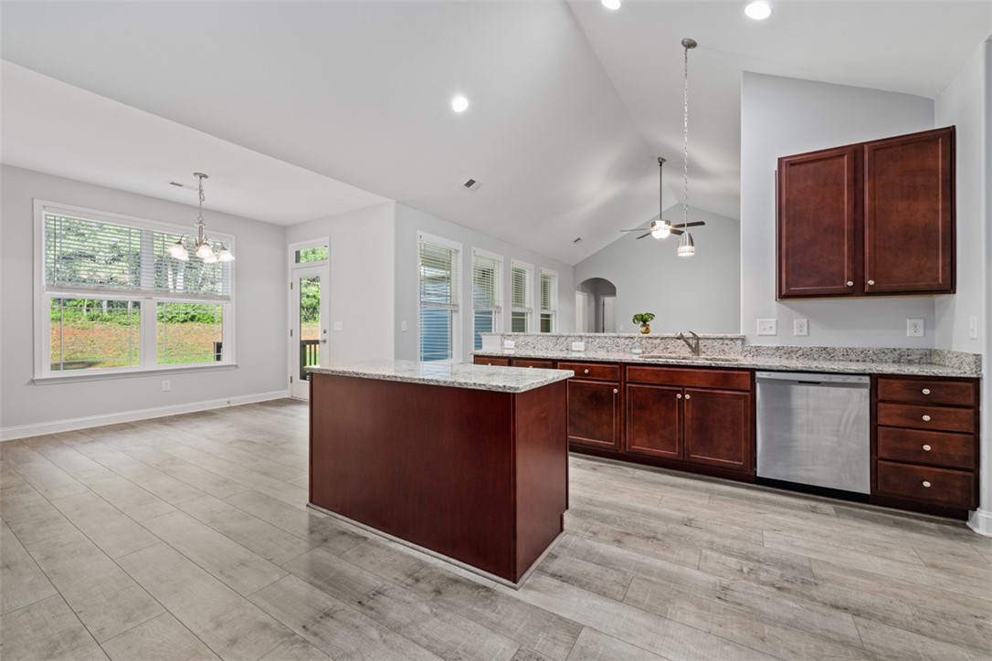 618 Motor Boat Way Seneca, SC 29672 - Photo 13 of 49