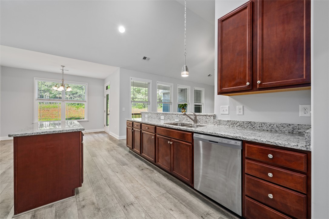 618 Motor Boat Way Seneca, SC 29672 - Photo 18 of 49