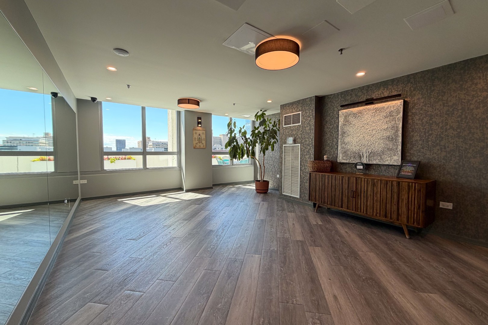 701 South Wells Street, Unit 2005 Chicago, IL 60607 - Photo 20 of 26