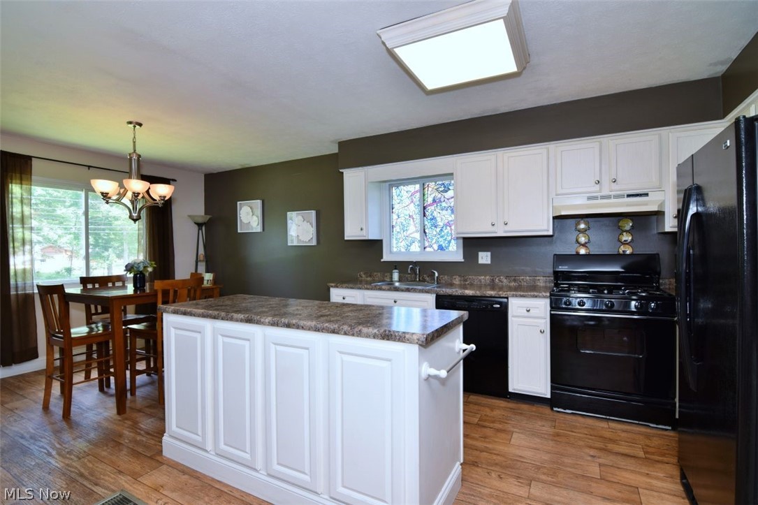 5454 Barton Road North Olmsted, OH 44070 - Photo 10 of 31