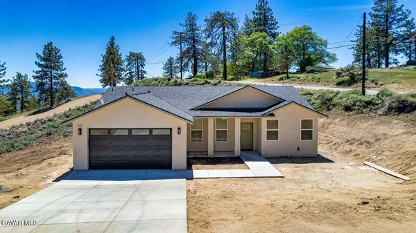 $399,900 | 27400 Stirrup Way, Tehachapi, CA 93561