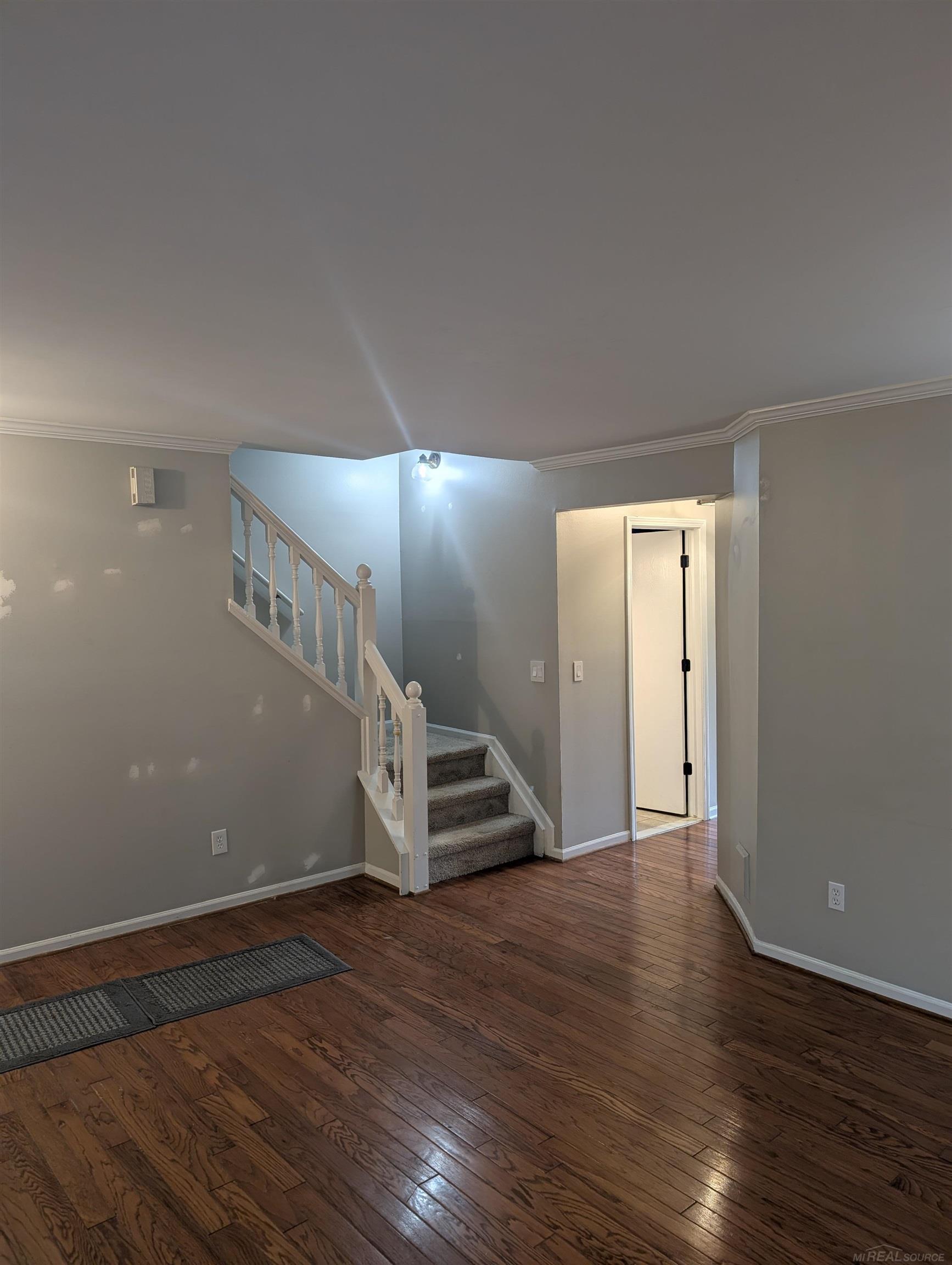1571 Streamwood Court Rochester Hills, MI 48307 - Photo 4 of 17