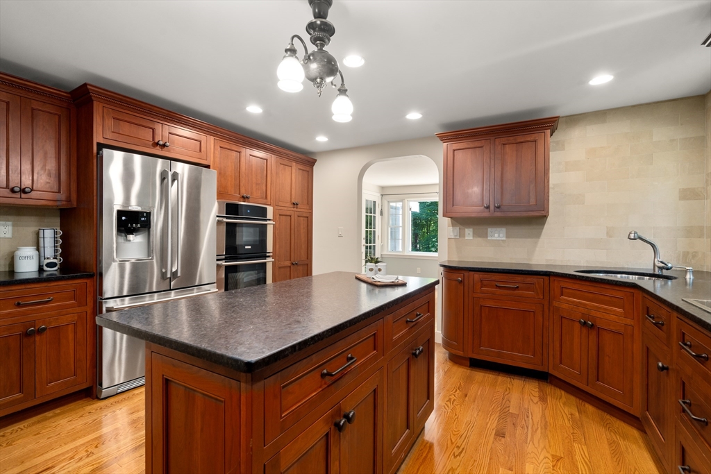 74 Oregon Road Ashland, MA 01721 - Photo 4 of 37