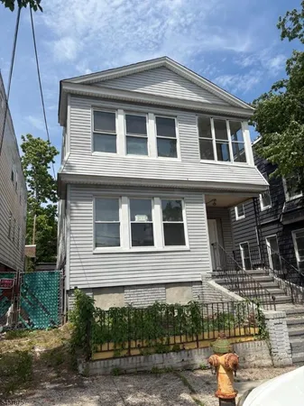 $900,000 | 33 Rose Terrace, Newark, NJ 07108