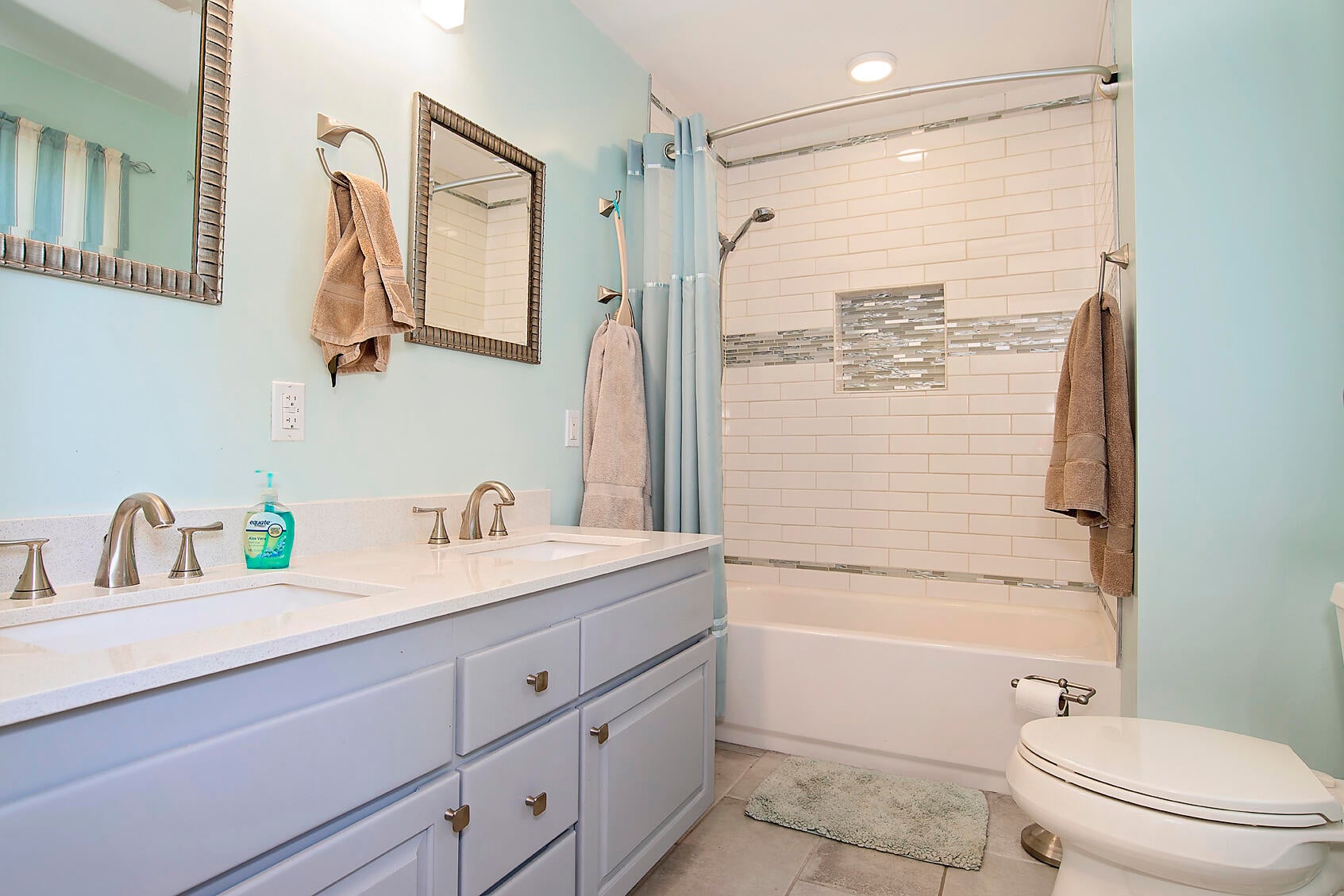 1763 Camp Baker Road Medford, OR 97501 - Photo 18 of 34 Guest bathroom with double vanity