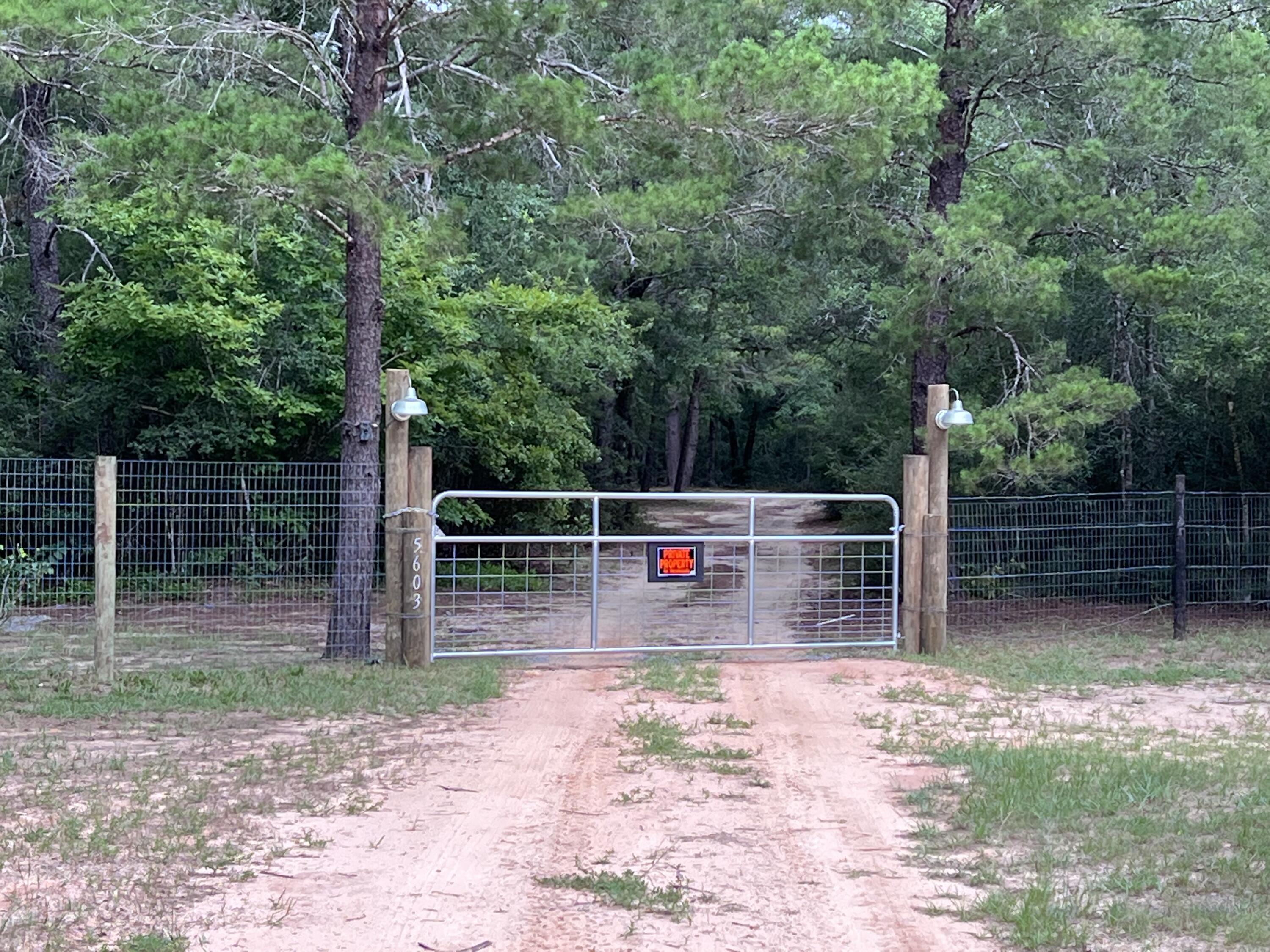 5603 Kervin Road Crestview, FL 32539 - Photo 3 of 78 Gate