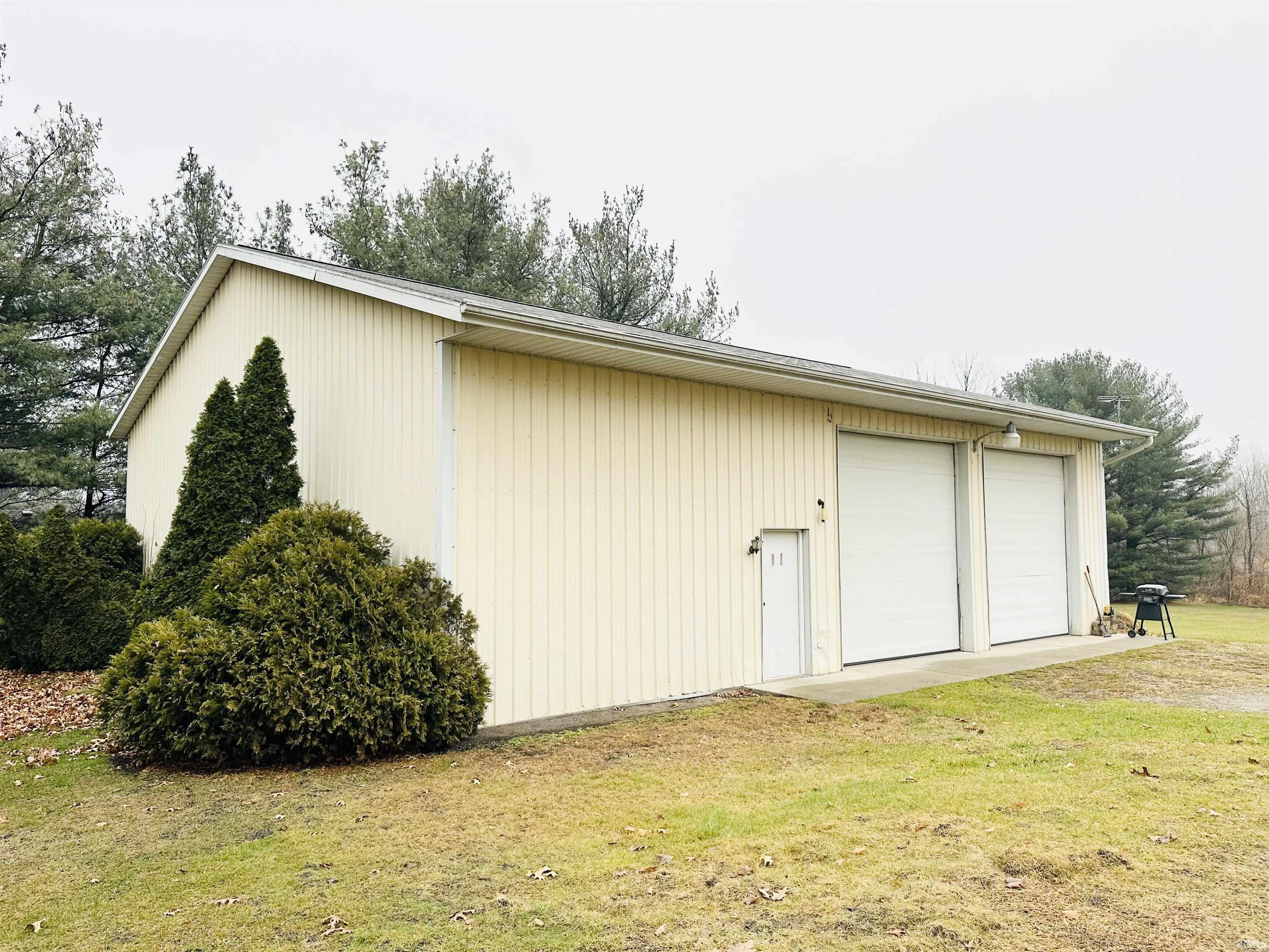 62300 Pine Road North Liberty, IN 46554 - Photo 4 of 35