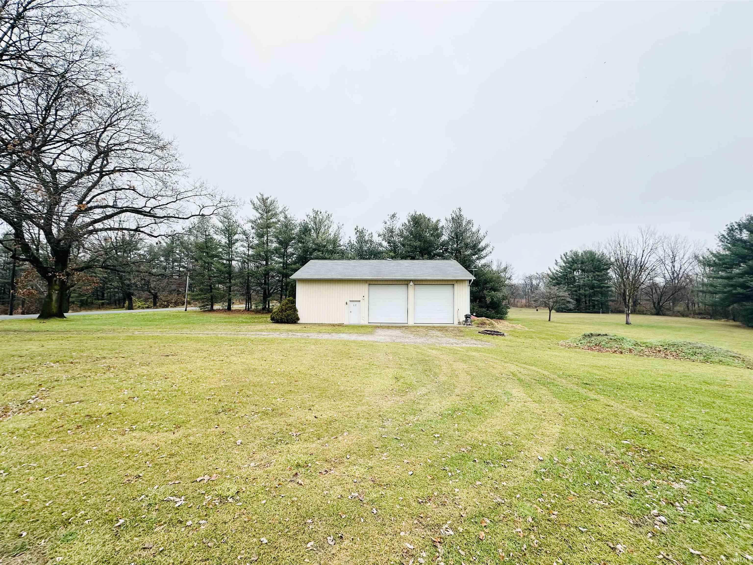 62300 Pine Road North Liberty, IN 46554 - Photo 6 of 35