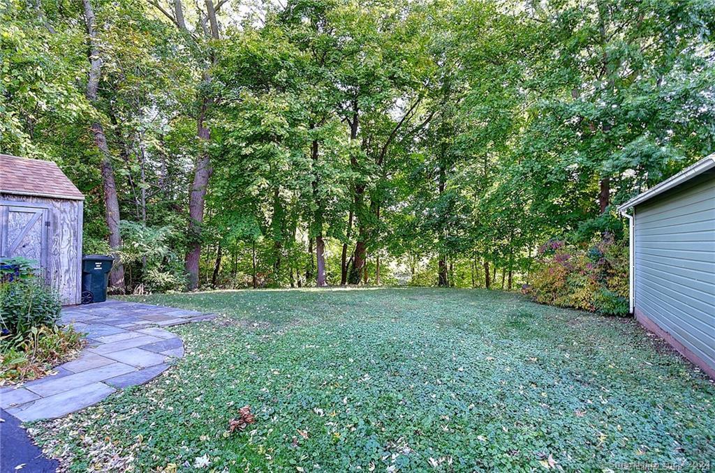 186 Raymond Road West Hartford, CT 06107 - Photo 35 of 39