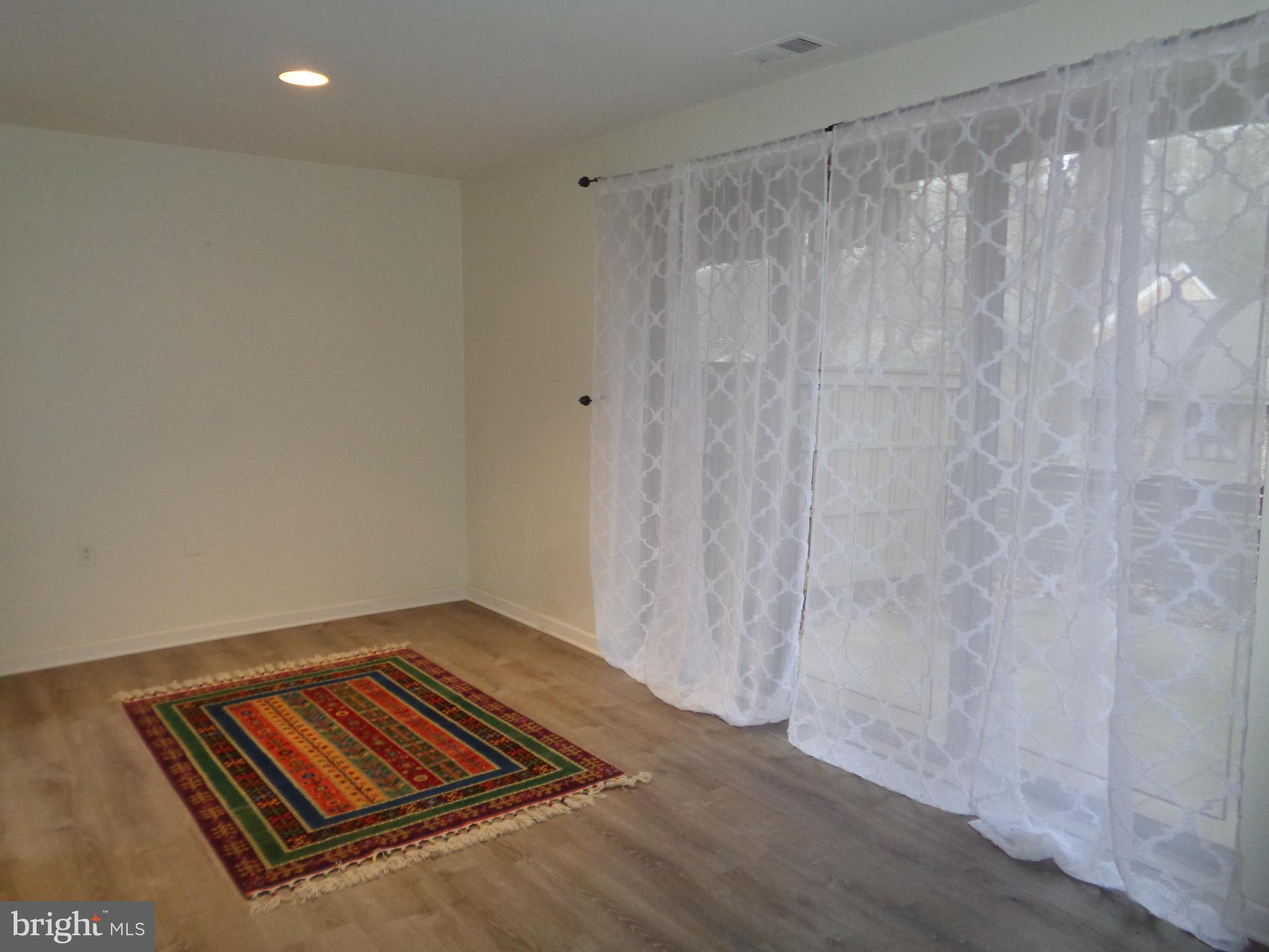 115 Cross Keys Road, Unit R115B Baltimore, MD 21210 - Photo 5 of 20 Dining Room