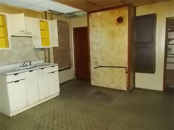 74 Russell Street West Springfield, MA 01089 - Photo 2 of 10 Gallery Image 2
