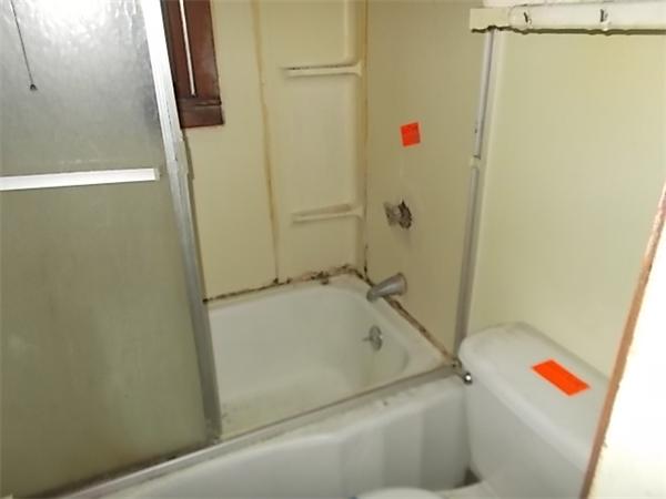 74 Russell Street West Springfield, MA 01089 - Photo 5 of 10 Gallery Image 5