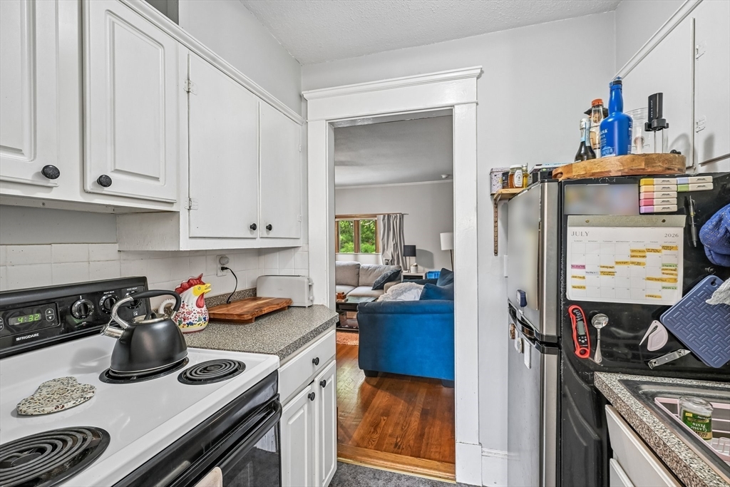 615 Mammoth Road Dracut, MA 01826 - Photo 29 of 41