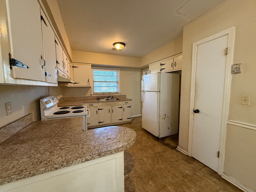 3001 Plantation Road Columbus, GA 31903 - Photo 12 of 31 Kitchen