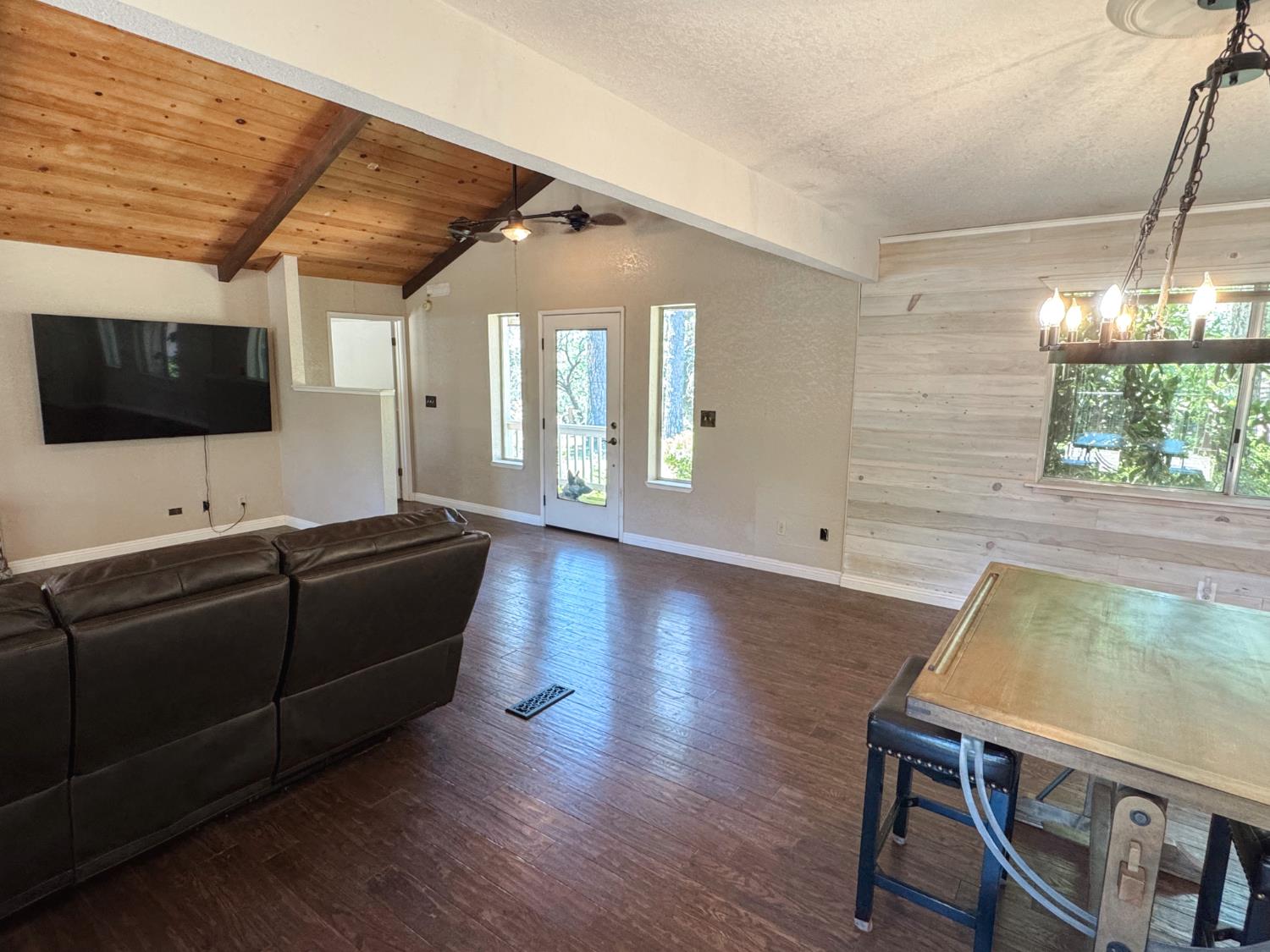 6425 Quartz Mine Road Mountain Ranch, CA 95246 - Photo 13 of 70