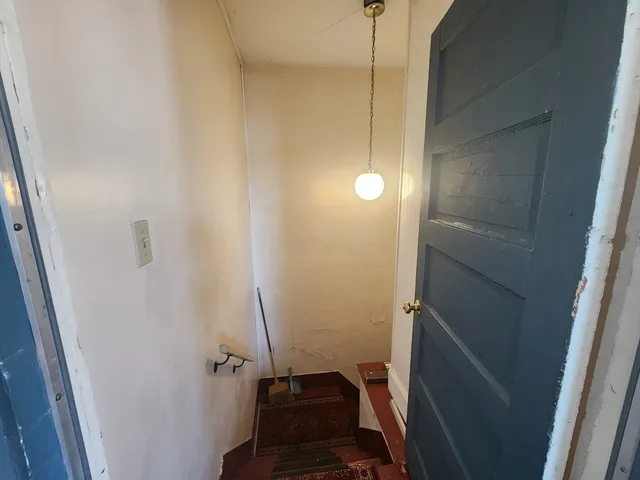 $2,000 | 840 Bedford Street, Unit 2, Whitman, MA 02382