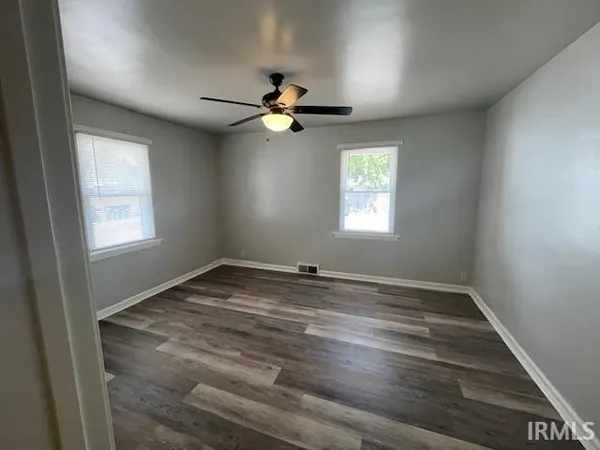 $895 | 118 South Weinbach Avenue, Unit A, Evansville, IN 47714