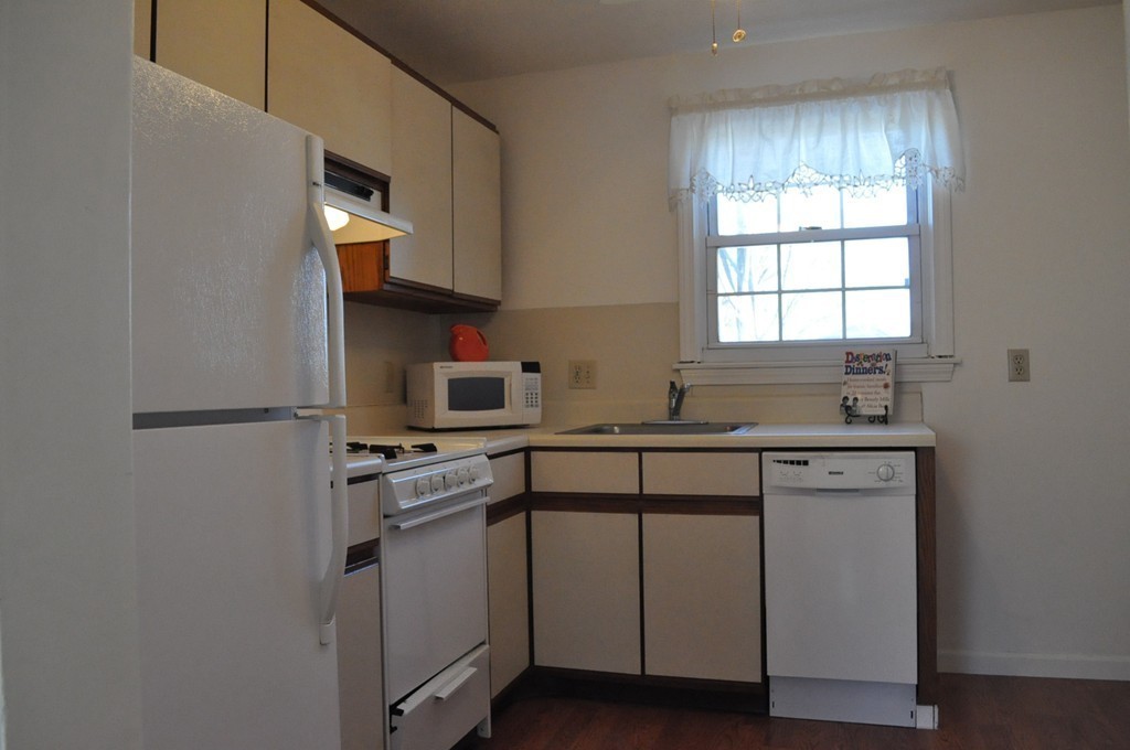 467 Cold Spring Avenue, Unit 2A West Springfield, MA 01089 - Photo 8 of 10 Gallery Image 8