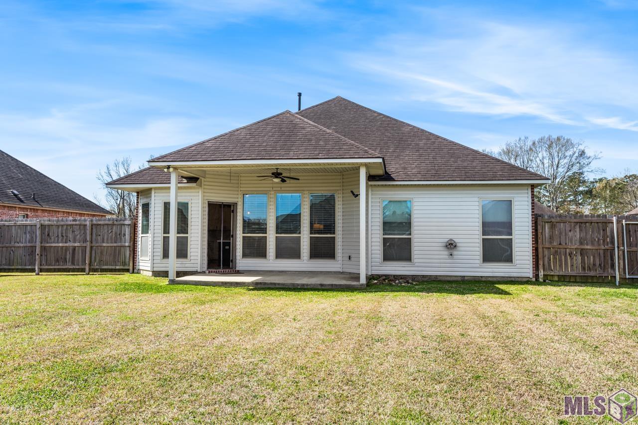 17604 Hoods Ridge Drive Prairieville, LA 70769 - Photo 11 of 12