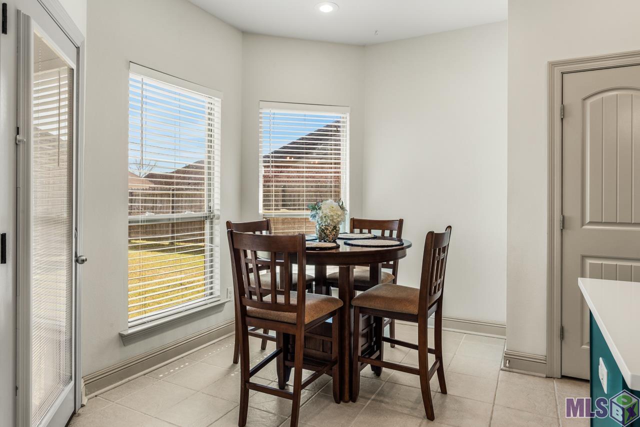 17604 Hoods Ridge Drive Prairieville, LA 70769 - Photo 3 of 12