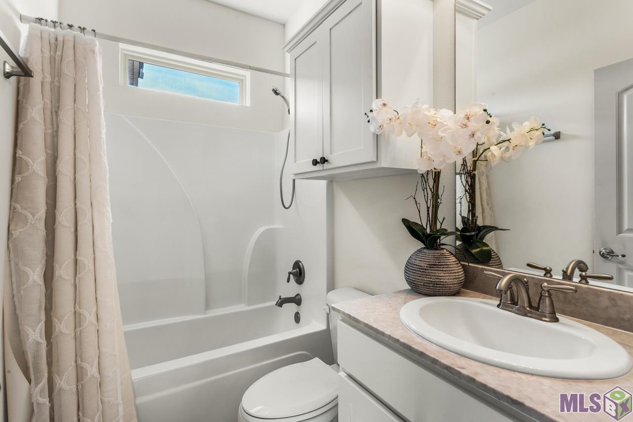 17604 Hoods Ridge Drive Prairieville, LA 70769 - Photo 8 of 12