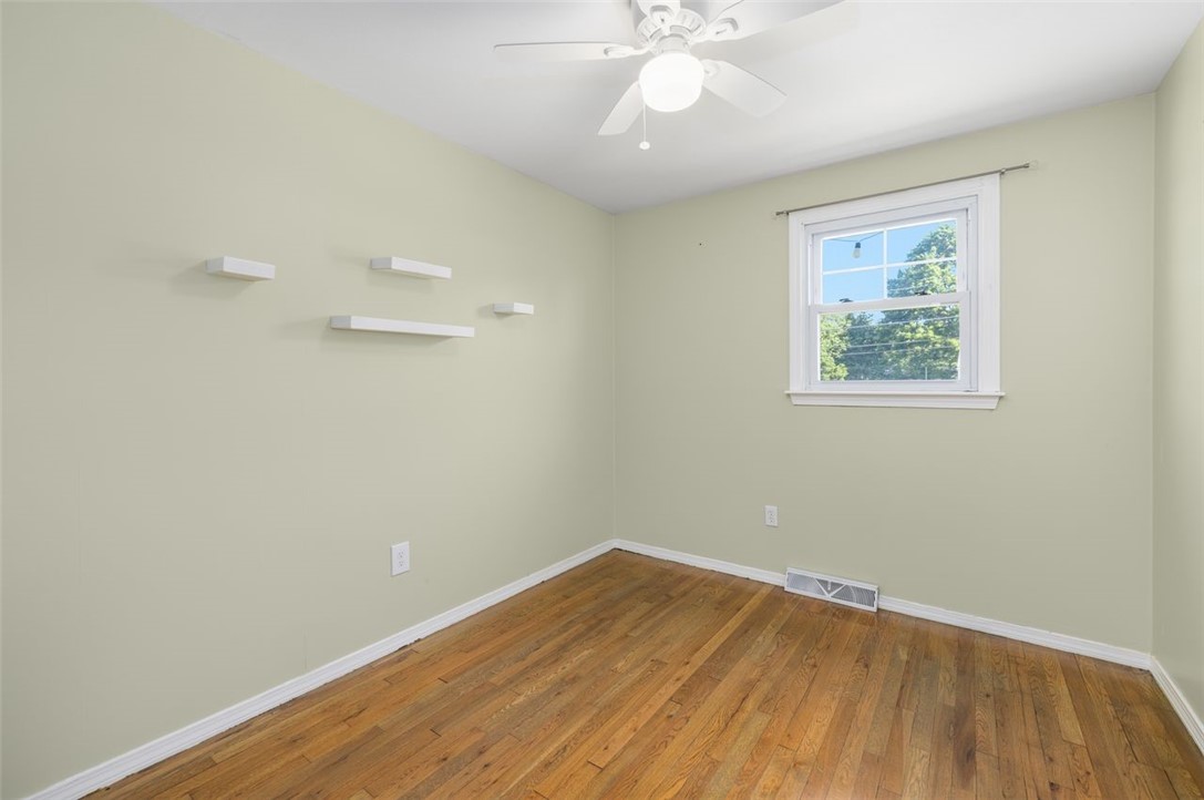 37 Ridgeway Drive Warren, RI 02885 - Photo 13 of 17