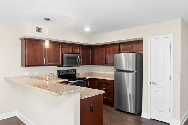 $1,405 | 1552 Tylertown Road, Unit 203, Clarksville, TN 37040