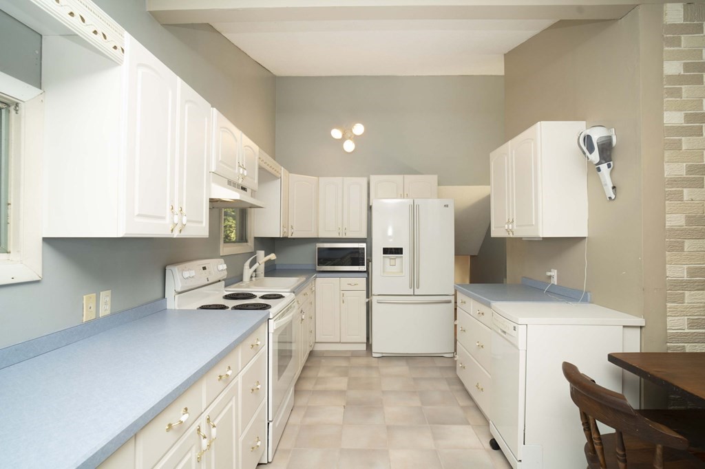 11 Bliss Road Bellingham, MA 02019 - Photo 12 of 42 Gallery Image 12