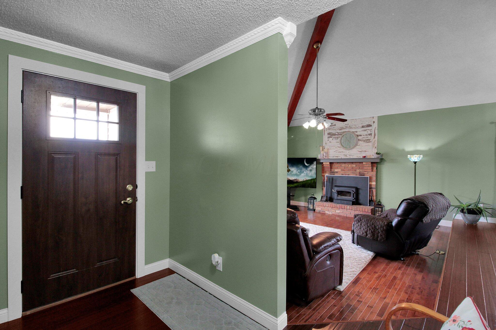 321 Mae Street Logan, OH 43138 - Photo 5 of 38 5-web-or-mls-321-mae-st