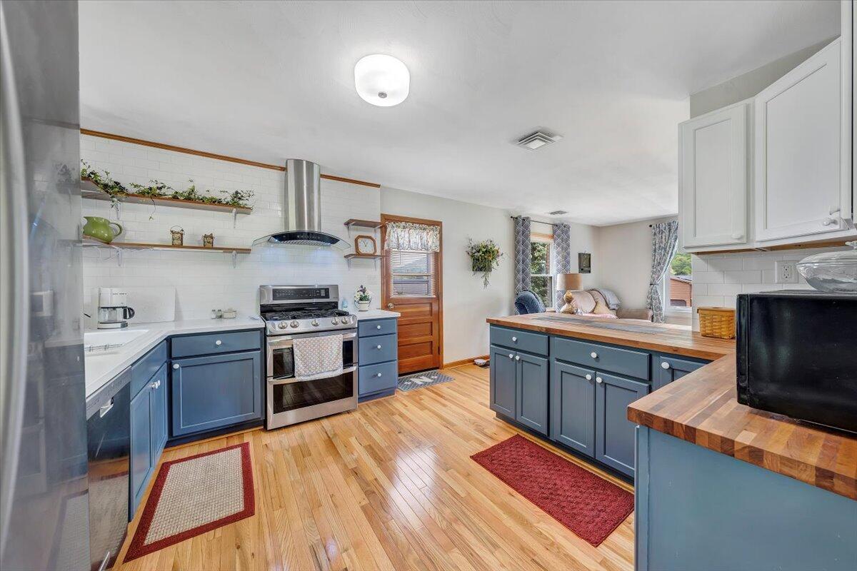 3744 Carson Road Roanoke, VA 24012 - Photo 8 of 34 08-MIB05132