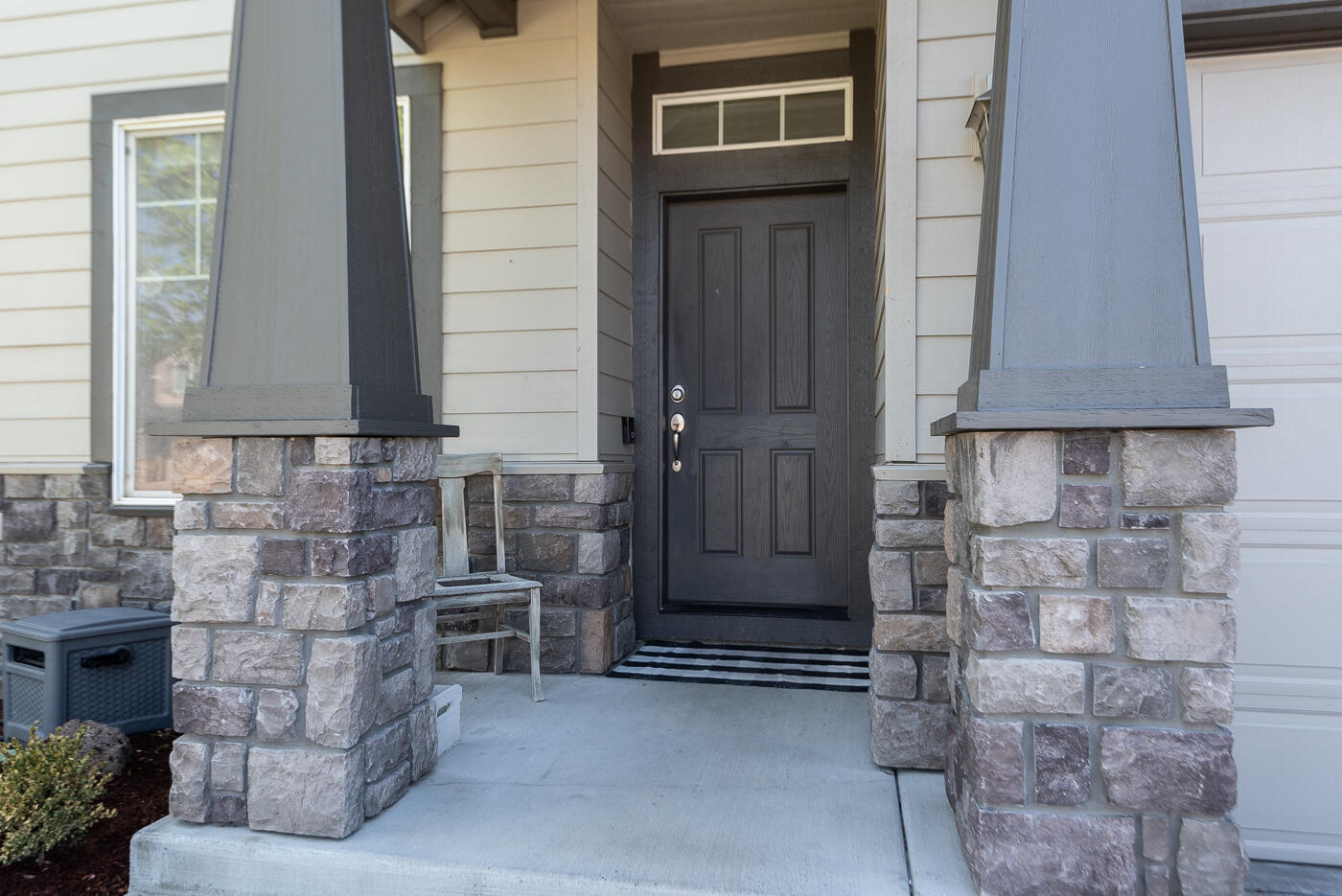 2664 Southwest 50th Street Redmond, OR 97756 - Photo 3 of 25 50th_Chris-7
